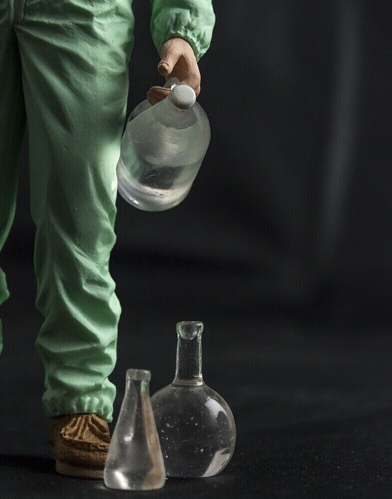 Breaking Bad - Walter White in Hazmat Suit  Blue 6" Action Figure - NEW SEALED